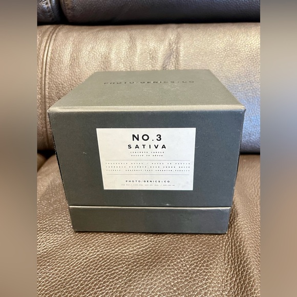 PHOTOGENICS+CO FRAGRANCE CANDLE - Picture 2 of 5